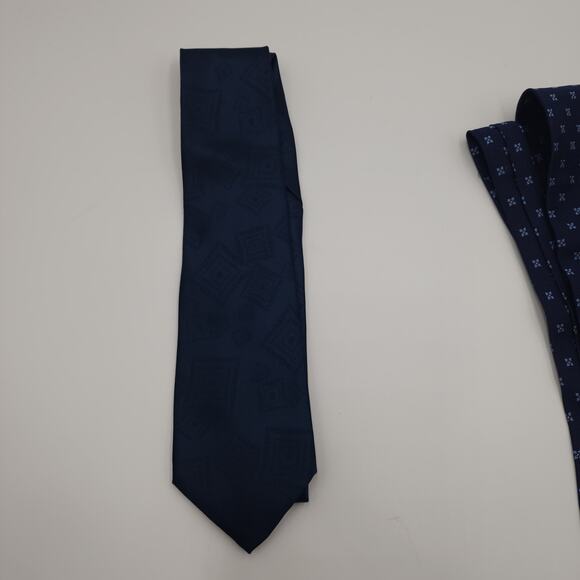 Bundle of Four Silk Blend Printed Neck Ties - Picture 10 of 11